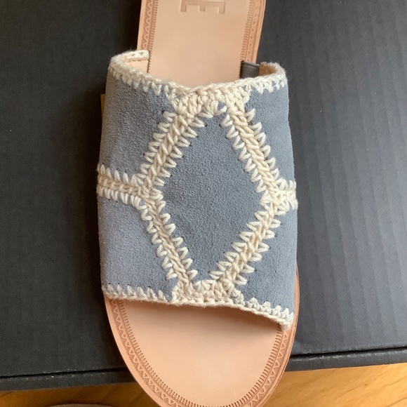 FRYE Ava Crochet Leather Slide Sandals Steel Blue SZ 9 - Picture 5 of 16